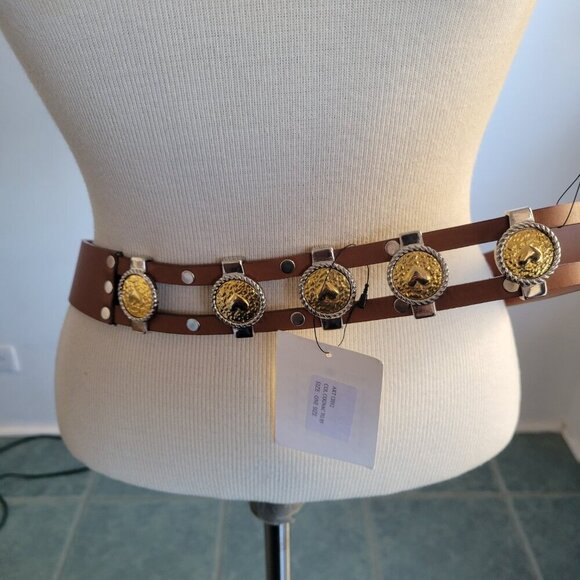 Punt Fibbia Brown Genuine Leather Concho Belt w/Gold-tone  display picture 2